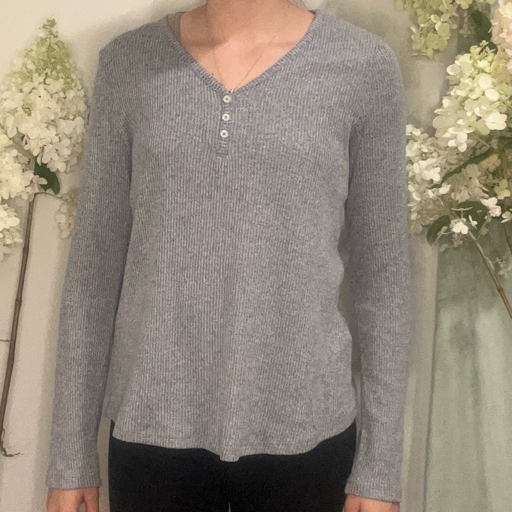 Ribbed Gray V-Neck Women's Soft Long Sleeve